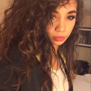 Meet your Posher, Marisha